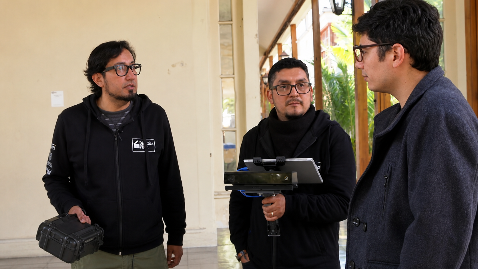 TourNocturno.cl en Chile Oculto de Mega con Edson Valdivia y Fernando Navarro investigando una experiencia paranormal en el ex Hospital San José